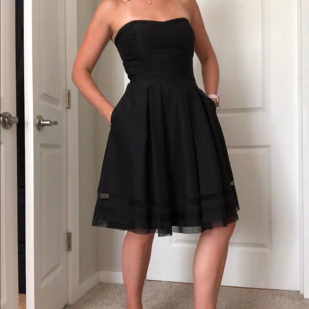 Gorgeous black cocktail dress — like new!